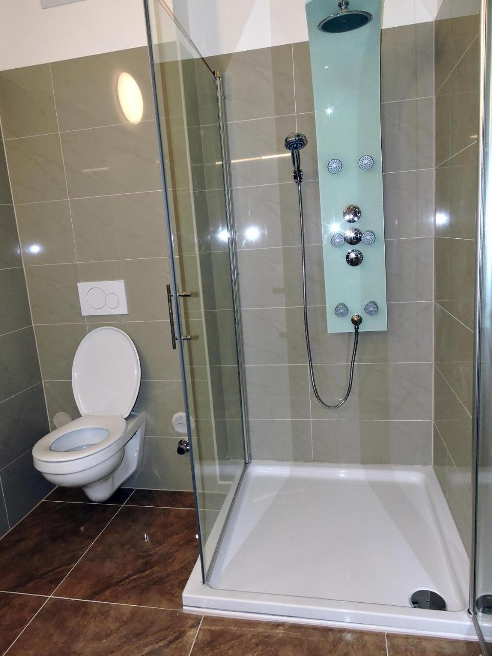 215 Apartment Wien 4-6 Pers 42M2 クラーゲンフルト エクステリア 写真